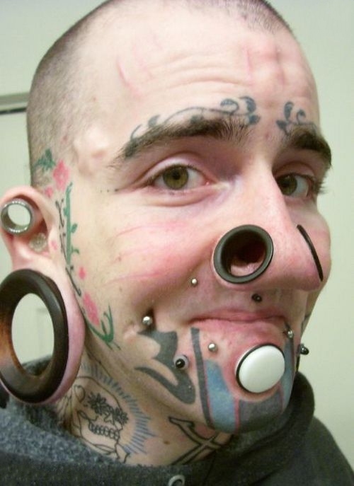 stretched-nose-lip-body-modification