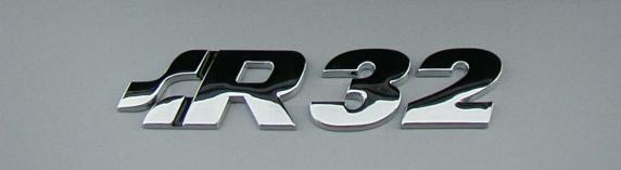 r32logo s