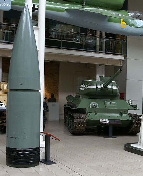 Bilder-Thread 488px 80 cm Gustav shell compared to T 3