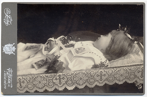 victorian-post-mortem-photography-childr