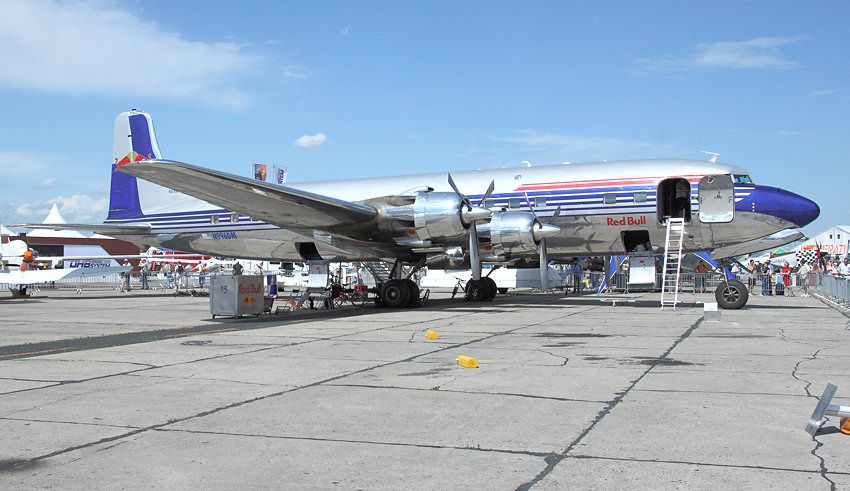 Bilder-Thread Douglas DC-6 - Red Bull