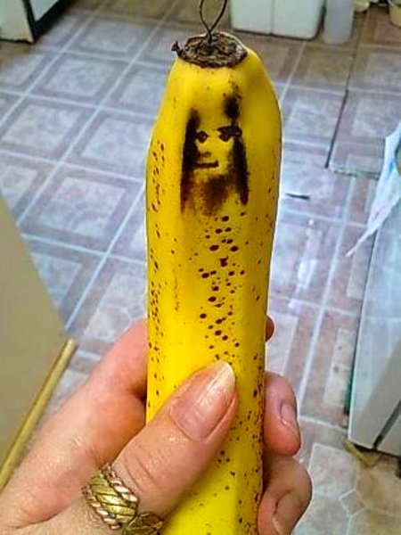 jesus-image-on-banana-banane