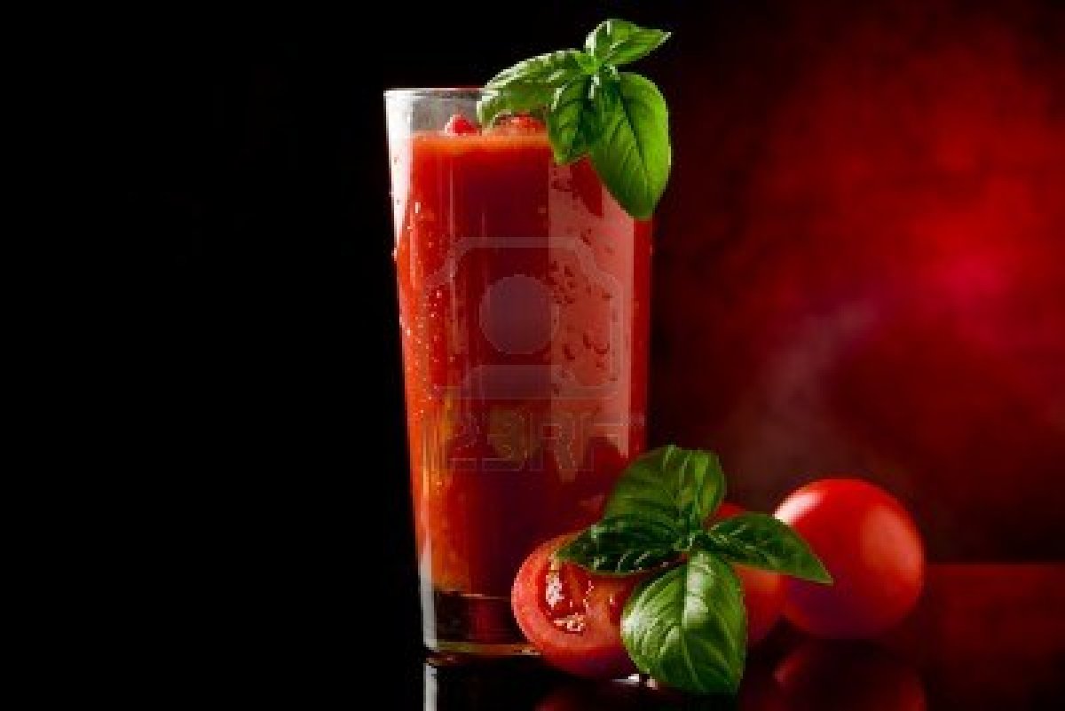 9703572-leckeren-tomaten-bloody-mary-coc