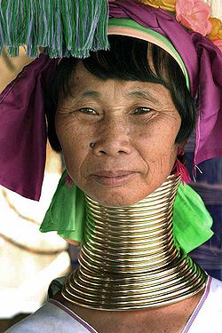 250px-Kayan woman with neck rings