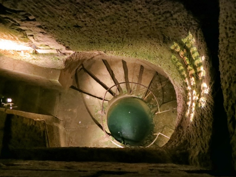 Quarrymens-Footbath-Catacombs-Paris-Fran