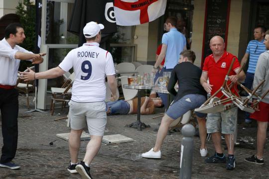 Euro-2016-Fans