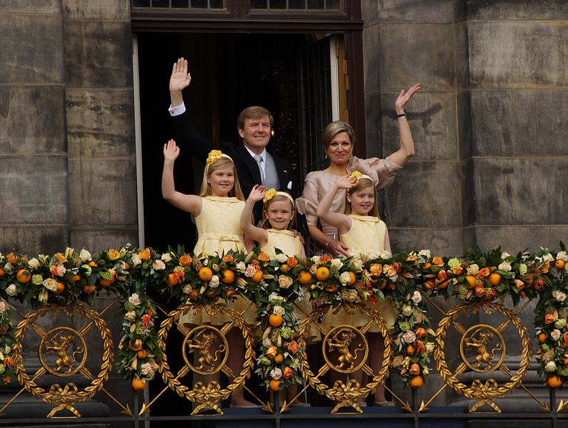 795px-King Willem-Alexander2C Queen Maxi