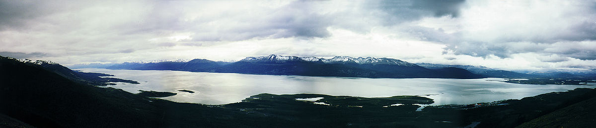 1200px-Beagle-canal-panorama