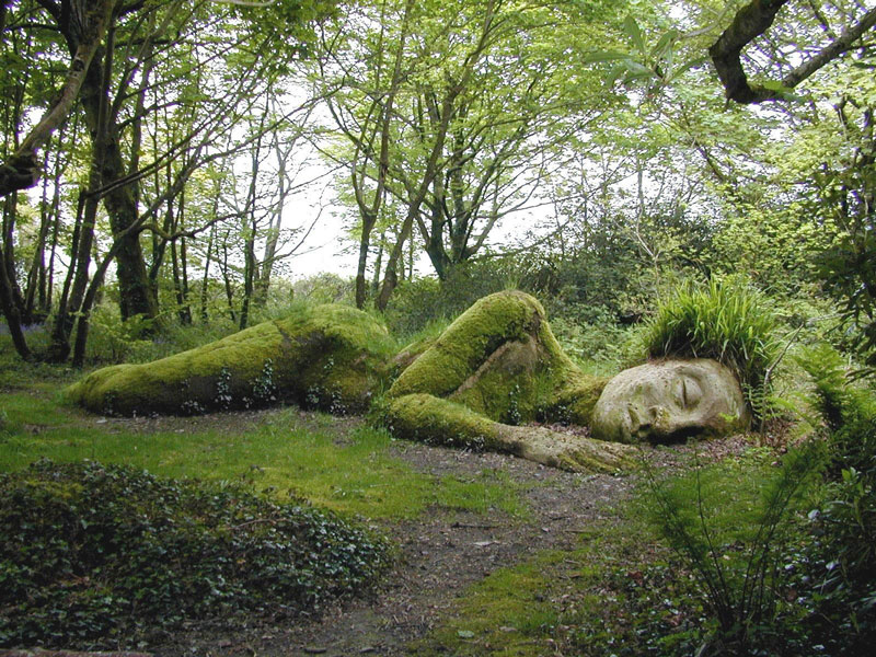 Bilder-Thread sleeping-goddess-mud-maid-woodland-walk-