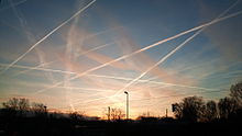 220px-Contrails near Frankfurt 28Germany