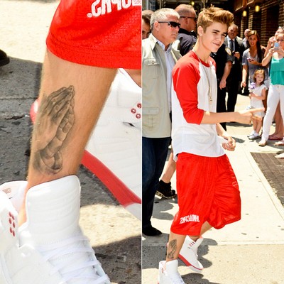 Justin-Bieber-Praying-Hands-Tattoo-