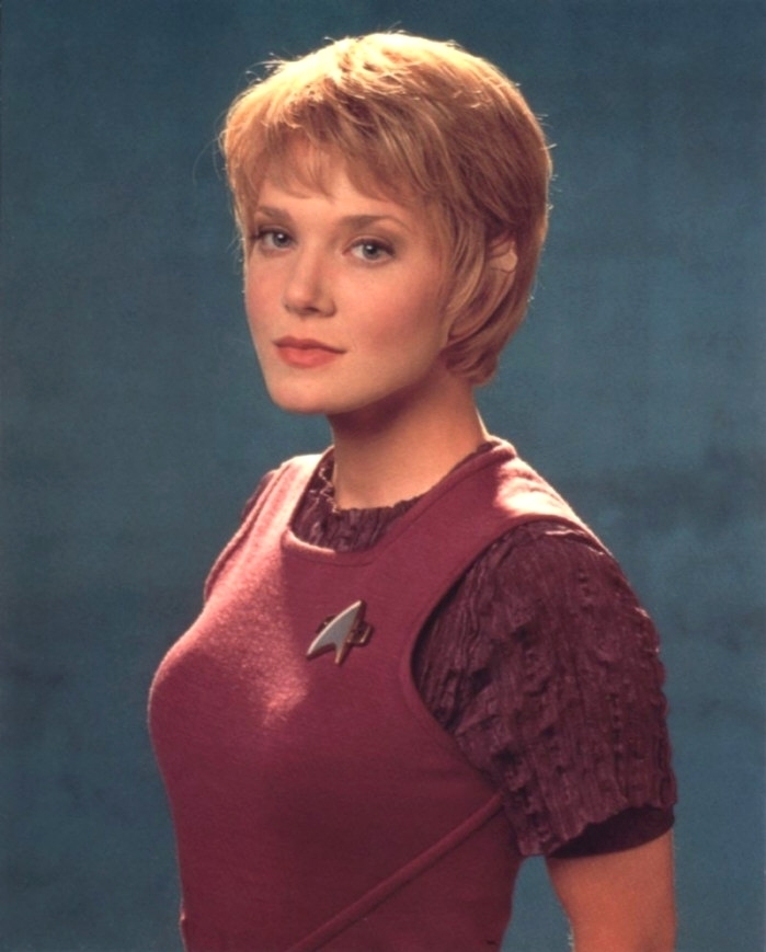 Bilder-Thread Kes-star-trek-women-10952334-699-869
