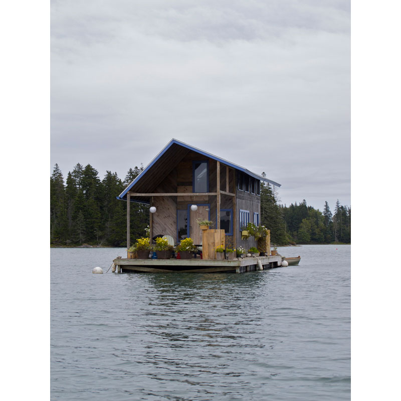 Bilder-Thread custom-floating-cabin-maine
