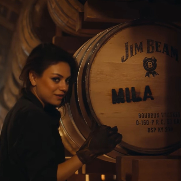 08-mila-kunis-jim-beam.w700.h700