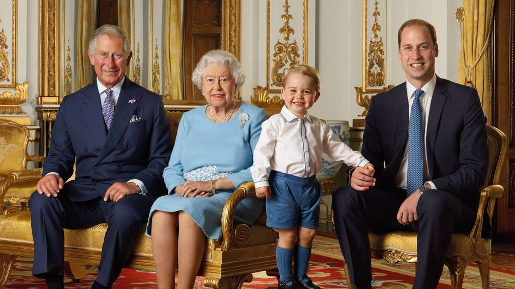 971804993-prinz-charles-queen-elizabeth-