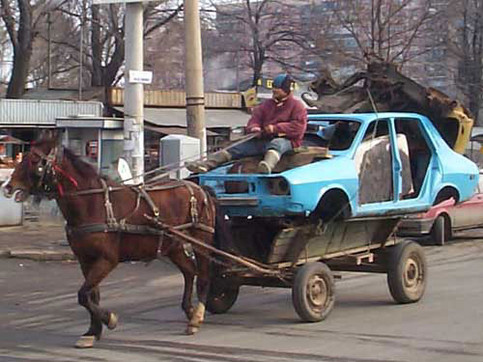 auto-auf-pferdekarren