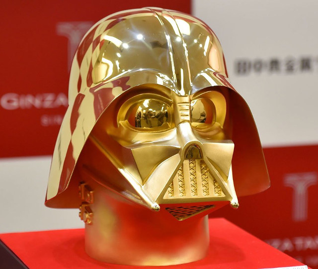 gold-darth-vader-mask-2