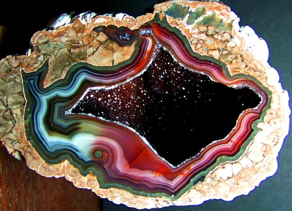 Thunder egg agate . Head explosion. So a