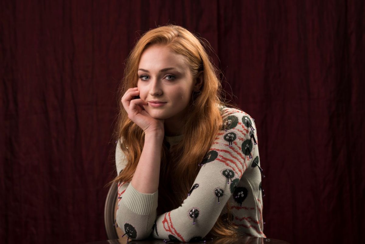 sophie-turner-in-usa-today-april-2017 1