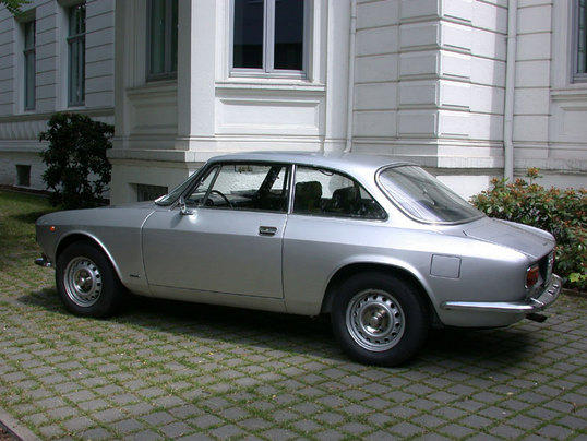 Alfa Romeo GT Junior 1300 Silber 2511 bi