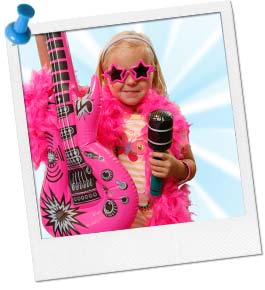 Bilder-Thread girl singing microphone