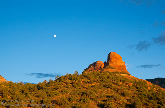 10-13-11-sedona moon rise