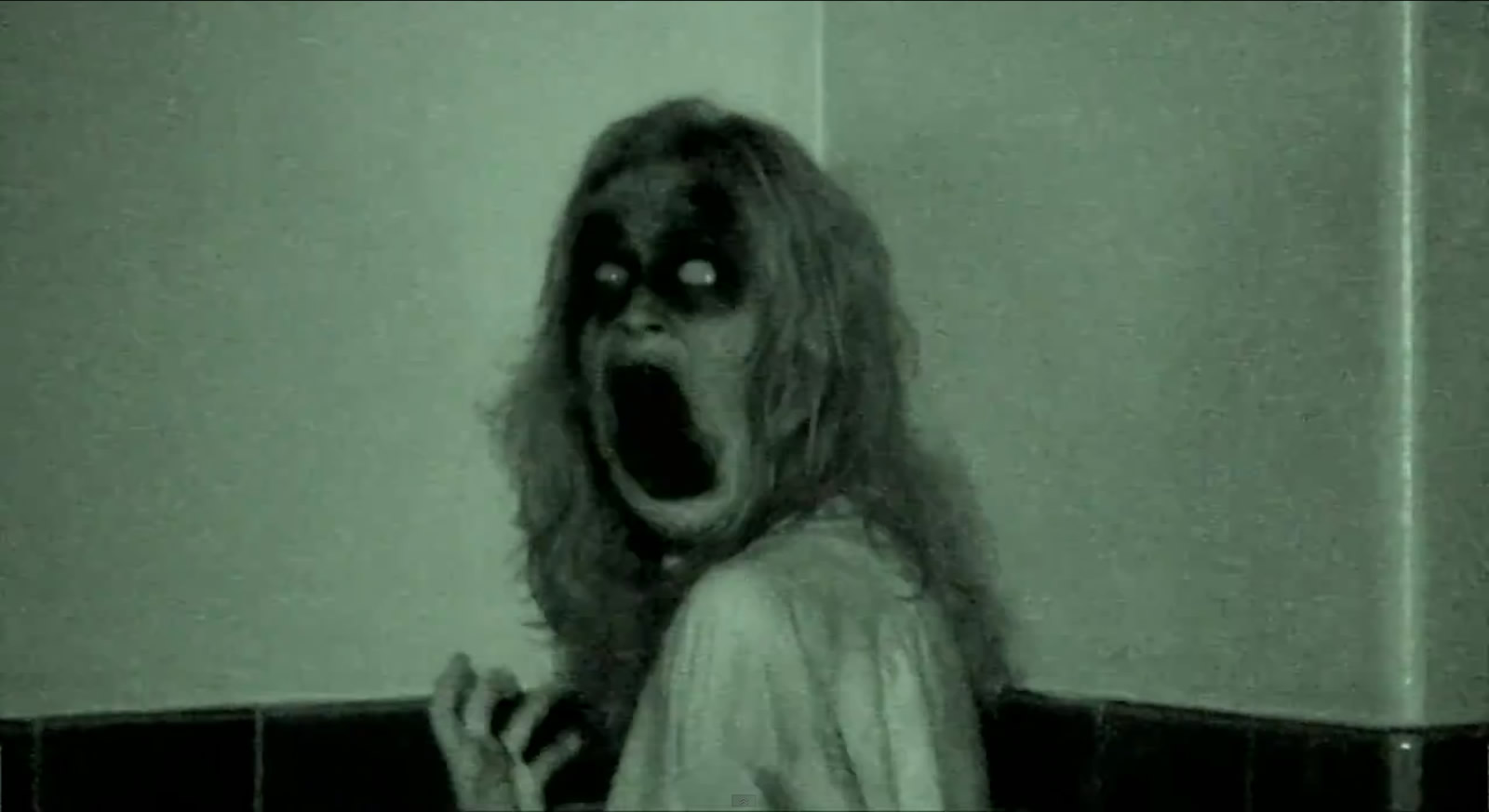 grave encounters scary girl in the corne