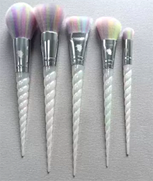 tres-click-unicorn-brushes-make-up-pinse