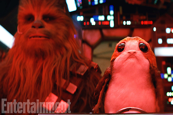 20170809-tlj-chewie-porg-sm