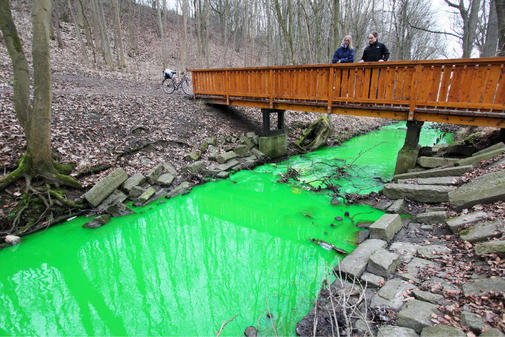 Grossbrand-Grone-gruen-verfaerbt Artikel