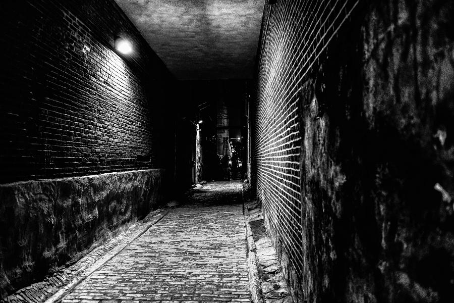 scary-dark-alley-louis-dallara