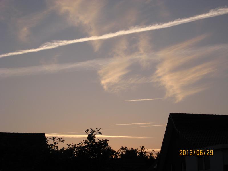 7e80a4 K800 Chemtrails 005