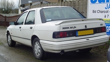 ford sierra 2L Ghia.jpg1.