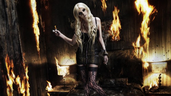 Bilder-Thread taylor-momsen-pretty-reckless-kindle-fla