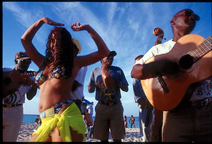 cuba girl 20dance beach