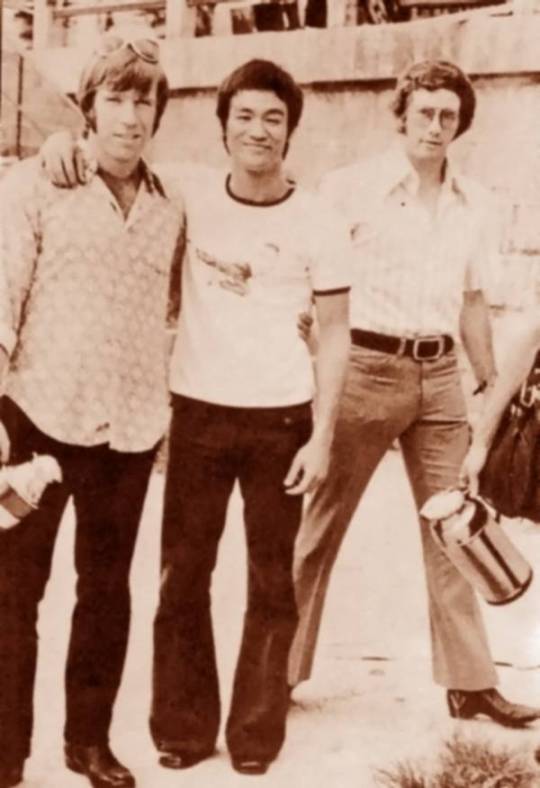 poderesunidos bruce lee chuck norris 01.