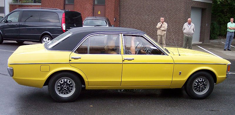 800px-Ford Consul GT 2.3 V6 yellow r