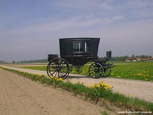 hochzeitskutsche-reisewagen-po-hochzeits