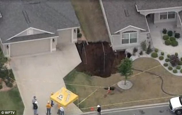Bilder-Thread monster-sinkhole-florida-april-2014