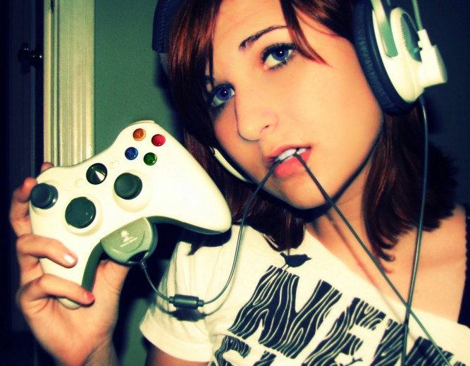 Gamer-Girl-667x519