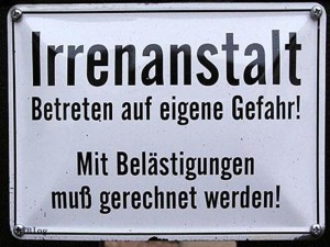 Irrenanstalt-300x225