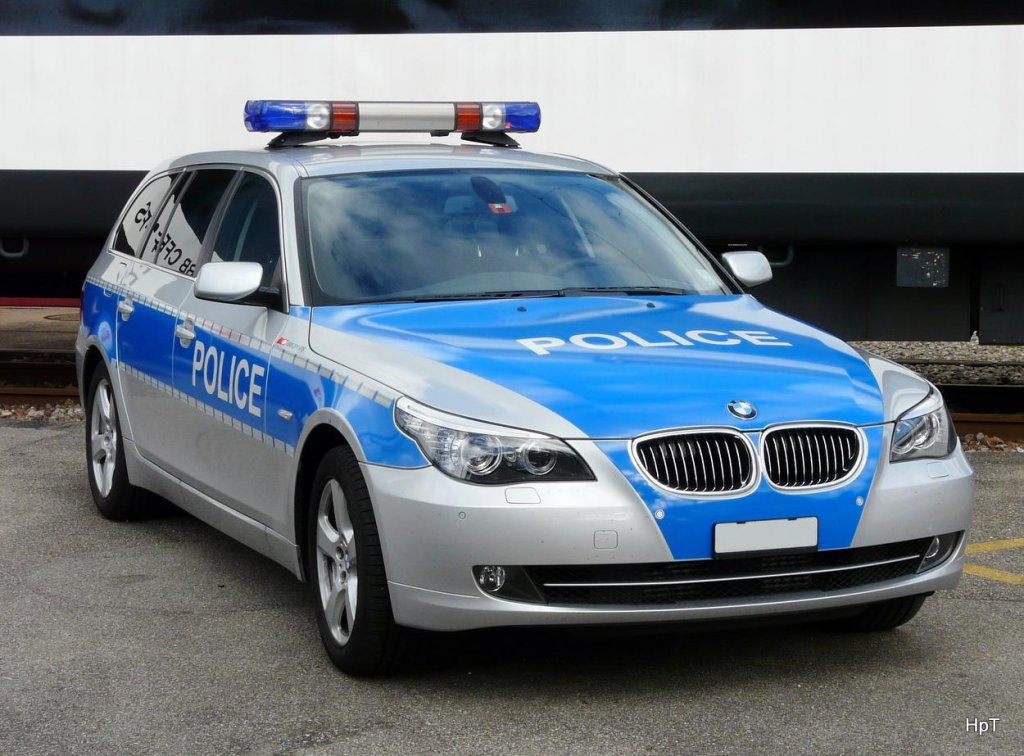 bmw-streifenwagen-aus-dem-kanton-45517