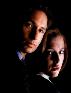 fox mulder and dana scully.jpg 3Fw 3D286