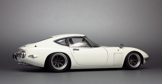 stanced-toyota-2000gt-is-a-cool-diecast-