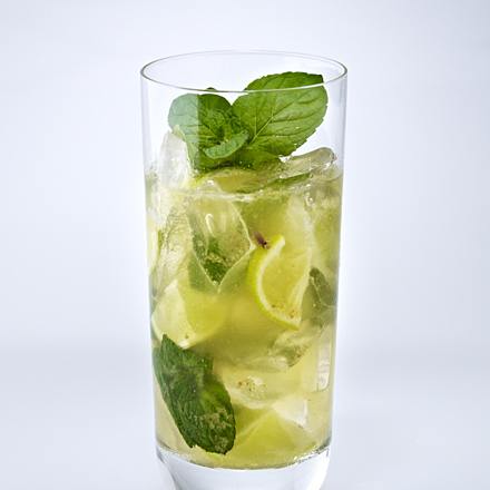 cocktail-klassiker-mojito-F4456501idc790