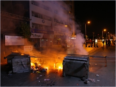 izmirde taksim gezi parkinda ki olaylari