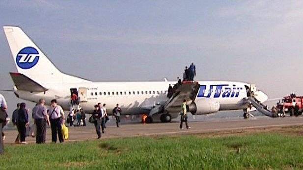 utair boeing 737 fire