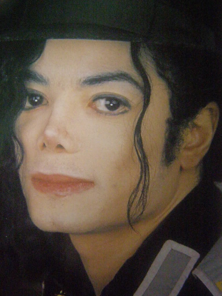 OMG HE IS GORGEOUS michael jackson 10501