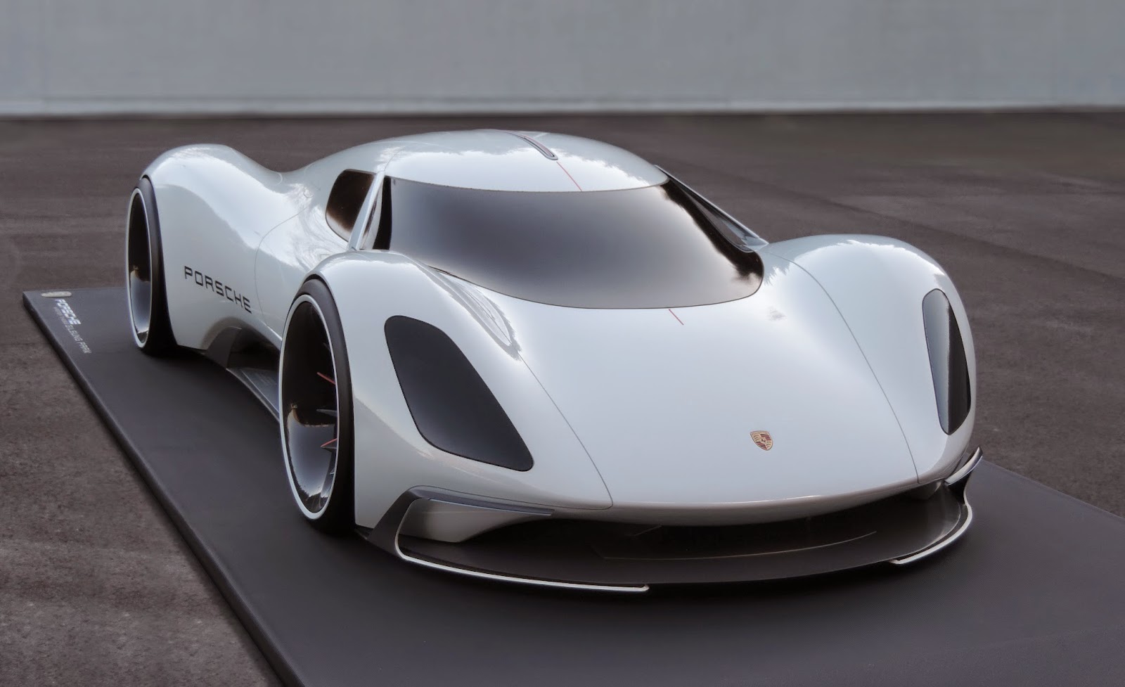 porsche-electric-le-mans-2035-prototype-