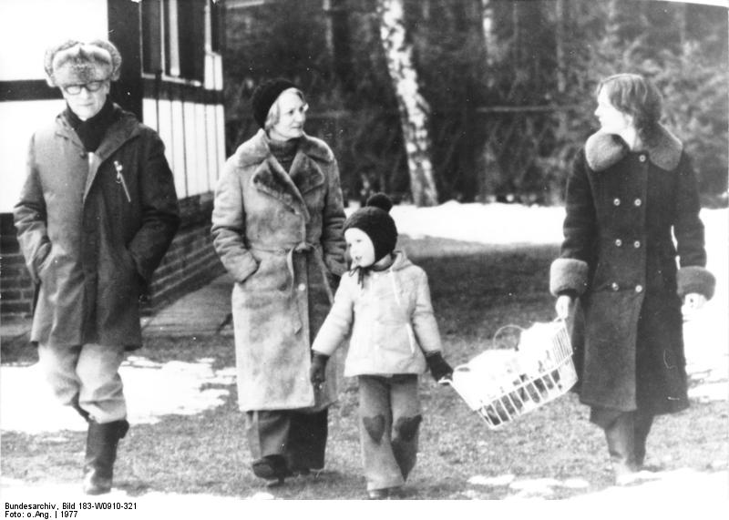Bundesarchiv Bild 183-W0910-3212C Famili
